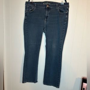 Old Navy Sweetheart jeans classic rise bootcut size 18.